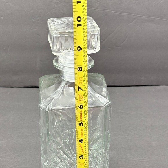 Vintage‎ Pressed Glass Decanter With Square Stopper 9.5” tall Y2K 90s Barware - Picture 4 of 9
